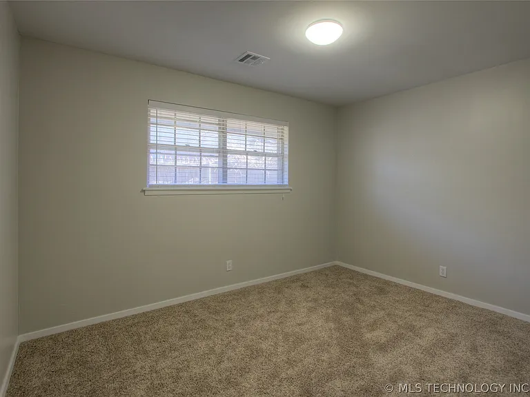 6635 E 54th St — Photo 17
