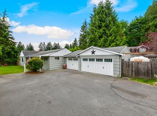 19819 100th Ave NE, Bothell, WA 98011