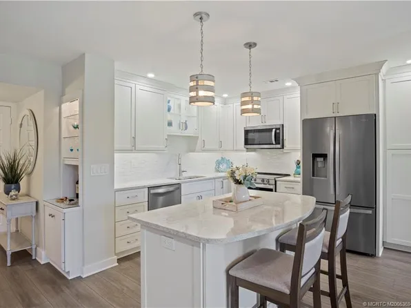 1800 SE Saint Lucie Blvd APT 9-205, Stuart, FL 34996