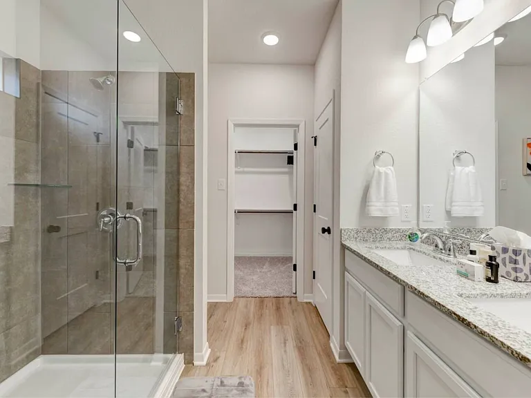 2812 Fox River Dr — Photo 14