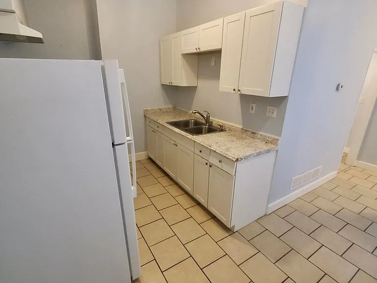 214 N 17th St #2 — Photo 5