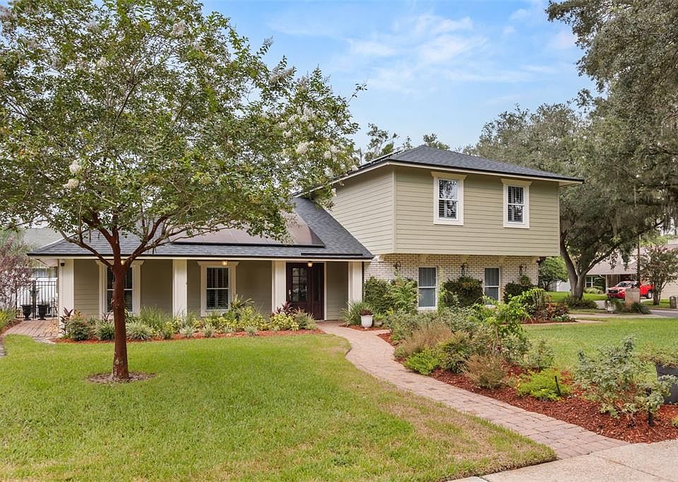 1st image of 900 LENMORE COURT