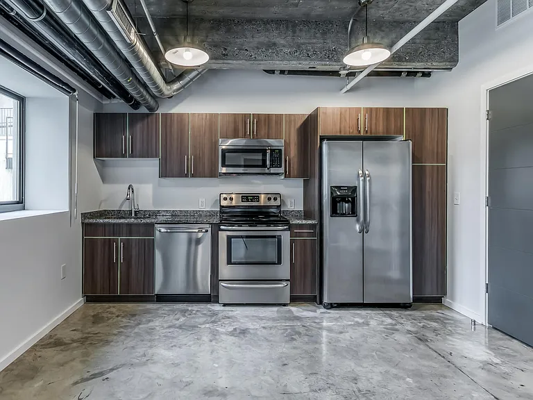 Brown Street Lofts — Photo 7