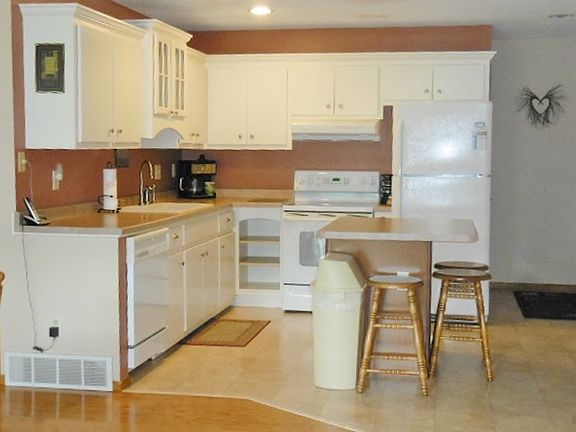 2nd image of 306 Eilbes Ave APT A