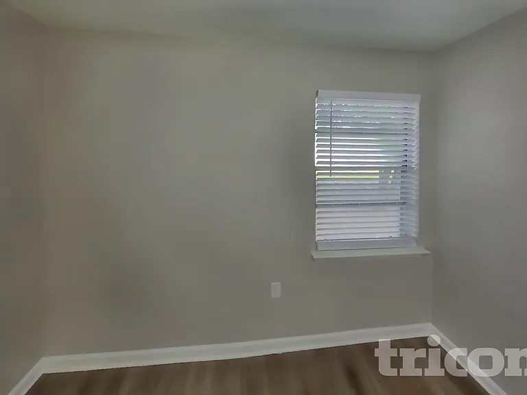 3221 Edgebrook Dr — Photo 11