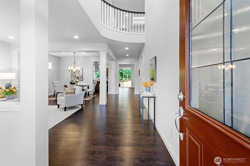 2nd image of 13844 La Vigne Court NE