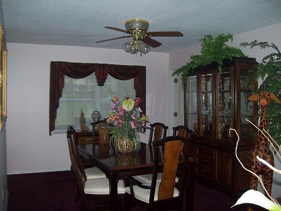 3rd image of 5817 W Pine Cir