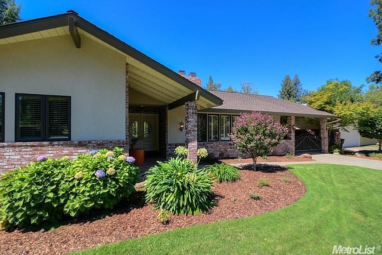 1st image of 713 Blackmer Cir