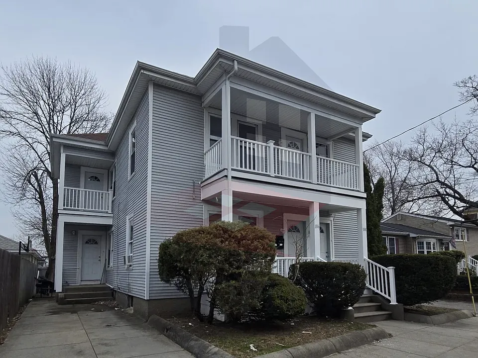 186 Carleton St #1