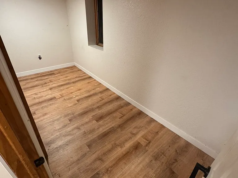 235 W Arrowhead Rd — Photo 11