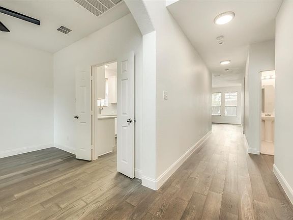3rd image of 7261 Juniper Dr