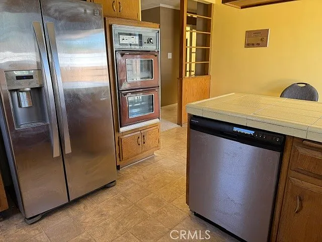 23228 Evalyn Ave — Photo 2