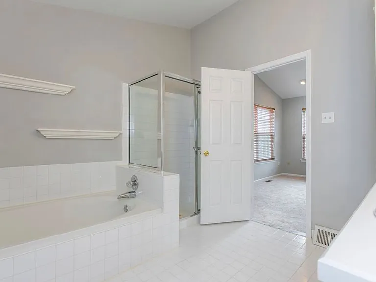 105 Farrington Ct — Photo 3