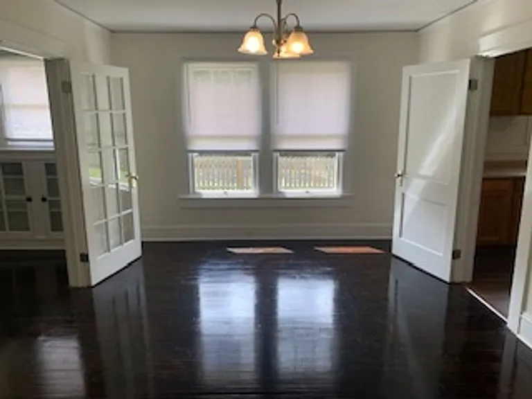 4410 The Cedars Ave — Photo 3