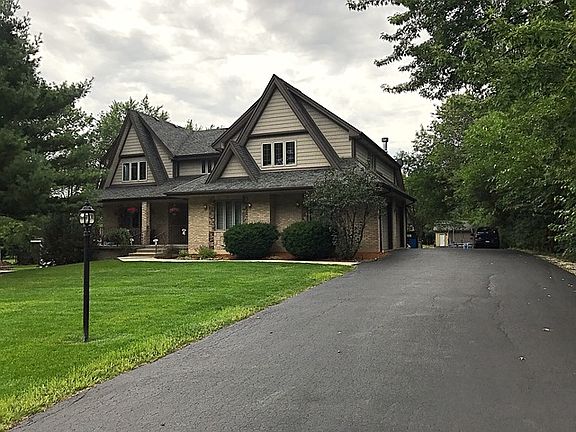 2nd image of 15104 Le Claire Ave