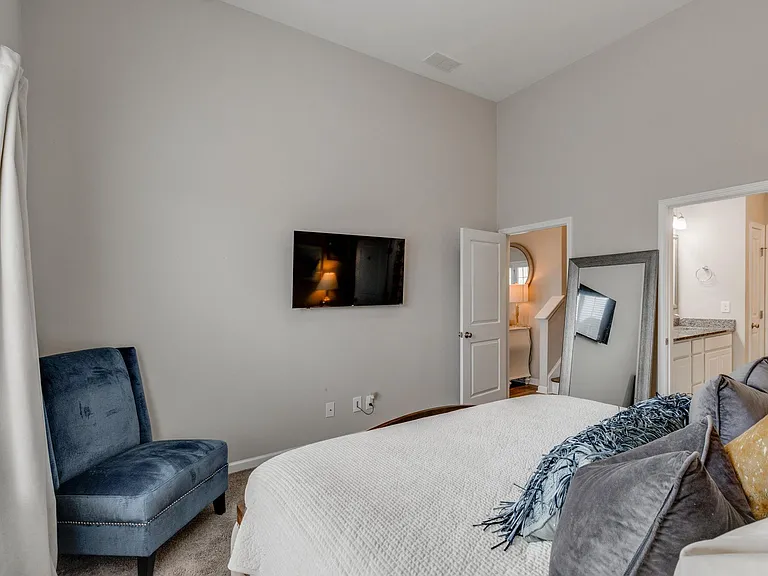 1453 Ardennes Dr — Photo 14