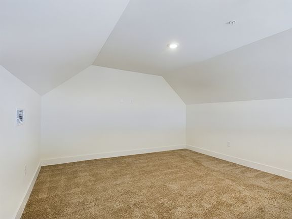 3rd image of 470 Arsdale Ave #29-206