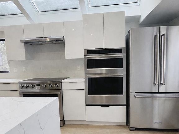 4th image of 1671 Cedar Hollow Way