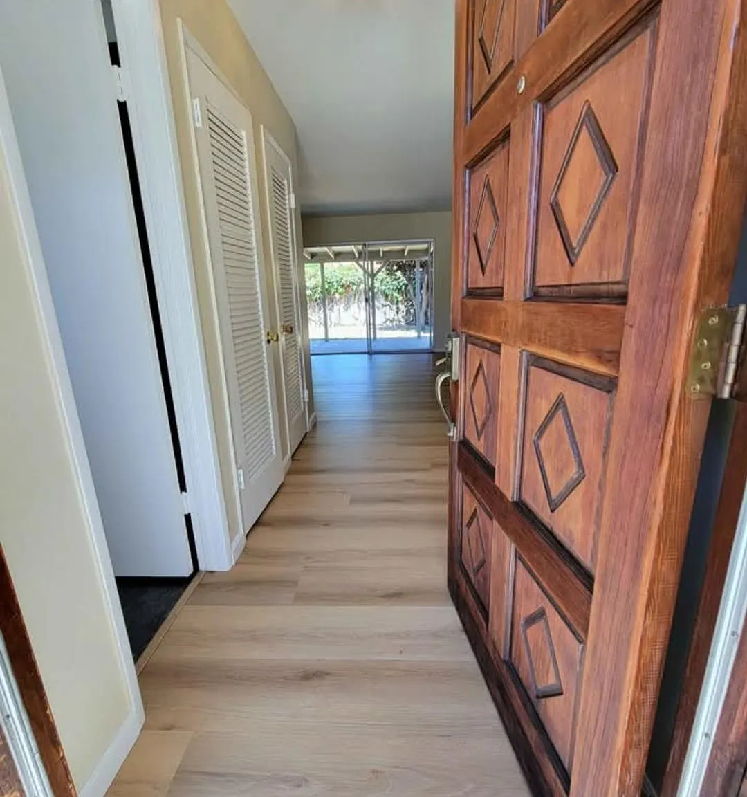 3 bed, 1.5 bath, 1031 sqft, $2,900 — Photo 3