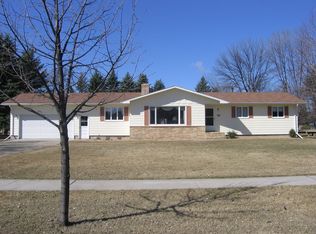 3210 Belmont Rd, Grand Forks, ND 58201