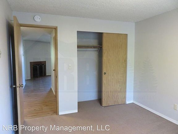 5th image of 9911 132nd Street Ct E #B