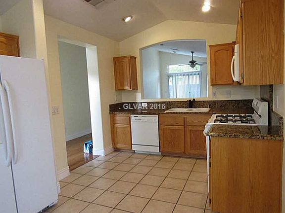5th image of 1828 Glory Creek Dr