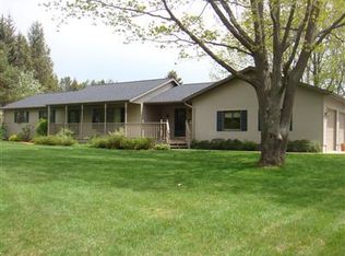 2506 N Lakeshore Dr, Ludington, MI 49431