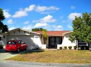 9111 Hermitage Ln, Port Richey, FL 34668