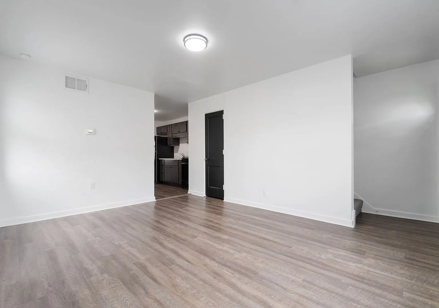 Newly Renovated 2BR townhome in Scenic Hills Midland! — Photo 4