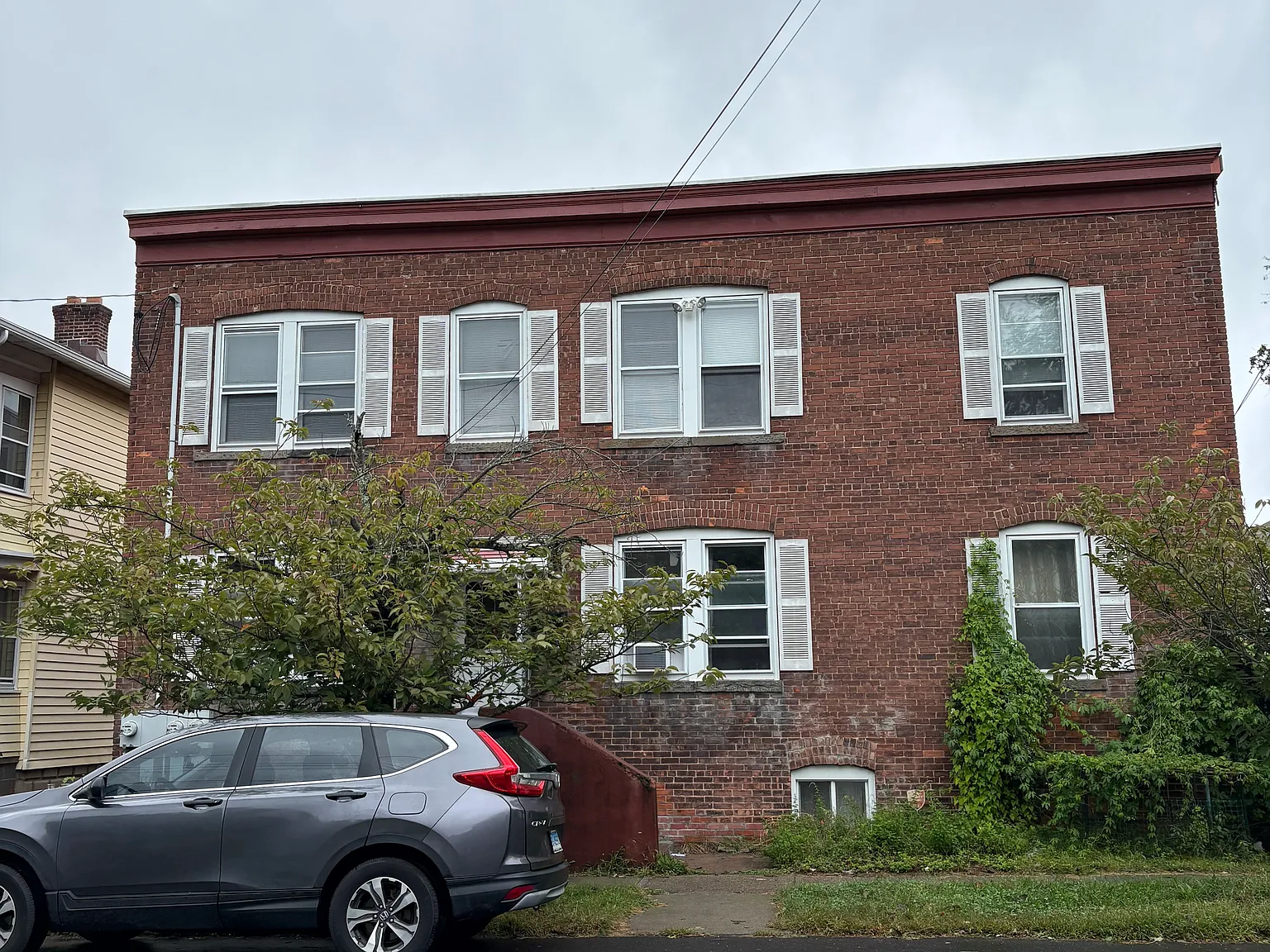 3 bed, 1250 sqft, $2,200 — Photo 2