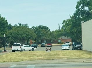 106 Historic Town Sq, Lancaster, TX 75146
