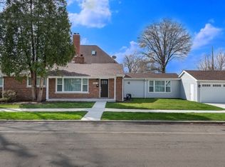 546 N Rose Ave, Park Ridge, IL 60068