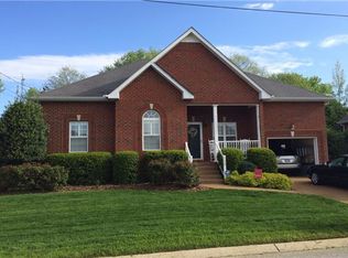 120 Iroquois Dr, White House, TN 37188