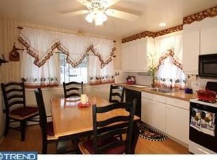 905 Griffith St, Philadelphia, PA 19111