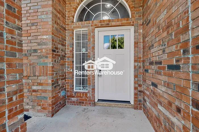 619 Ridgemont Dr — Photo 4
