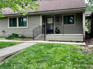 72 SW Pepper Tree Ln, Topeka, KS 66611