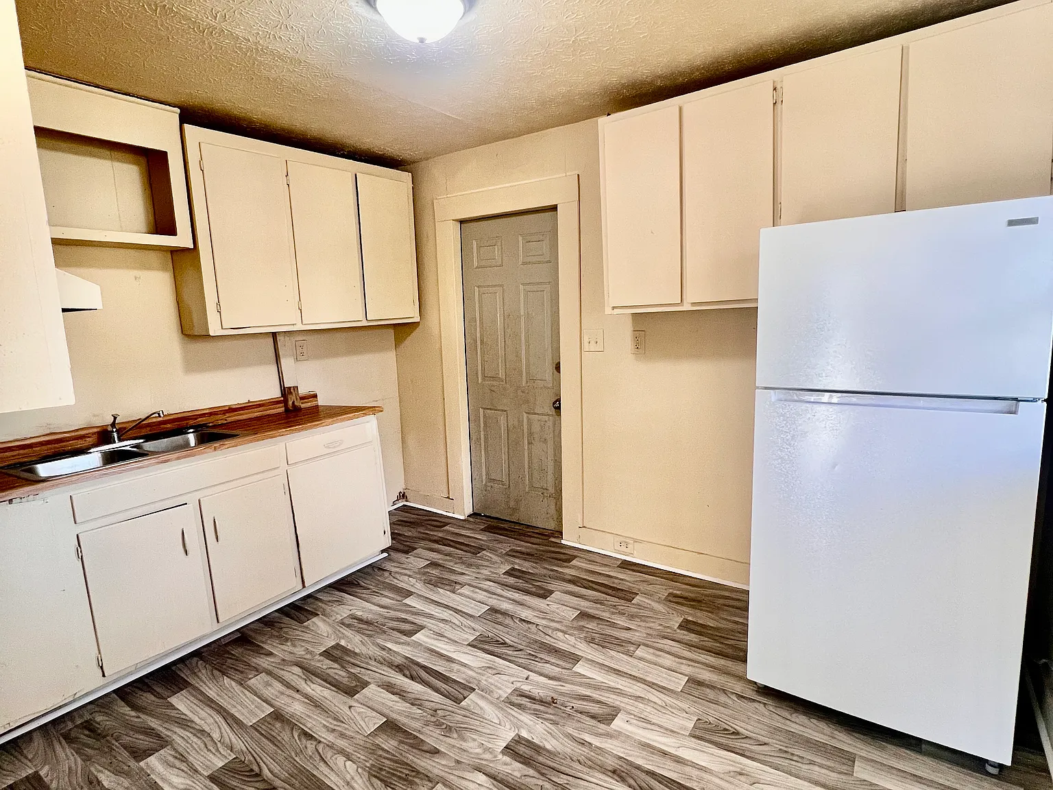 804 9th Pl — Photo 3
