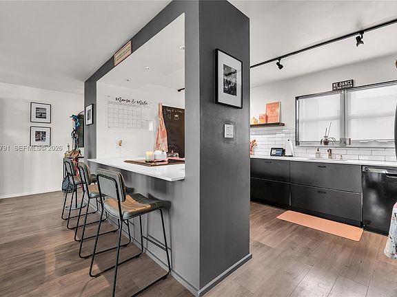 4th image of 6903 Cypress Rd APT D26