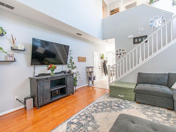 4th image of 5021 Rowe Drive