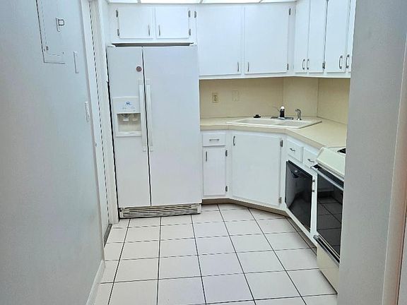 5th image of 659 W Oakland Park Boulevard #105-C