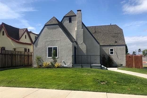 1st image of 2203 W 75th St