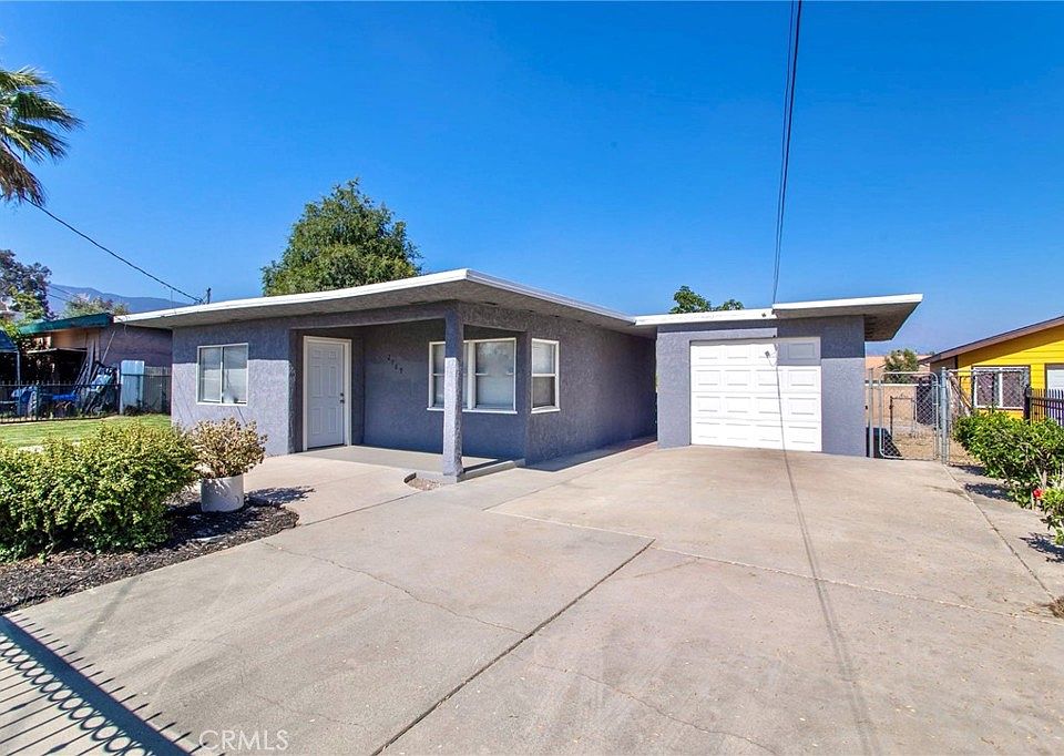 1st image of 2769 N Fairfax Dr