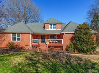 5669 Saint James Ln, York, SC 29745