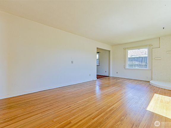 4th image of 4905 N 25th St