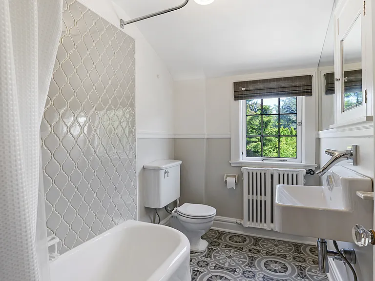 Bathroom for renter
