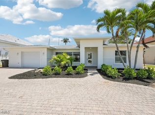 18195 Cutlass Dr, Fort Myers Beach, FL 33931