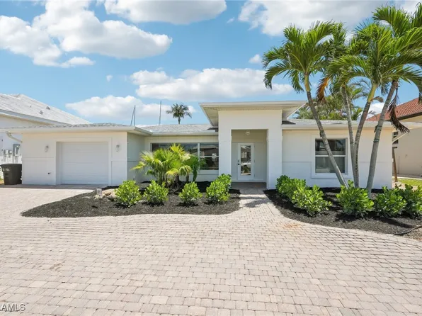 18195 Cutlass Dr, Fort Myers Beach, FL 33931