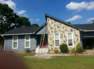 6748 Bailey Lake Rd, Fayetteville, NC 28304