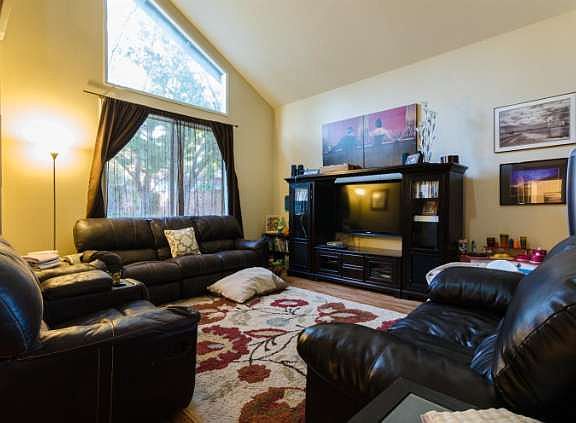 3rd image of 133 Sonoma Ln
