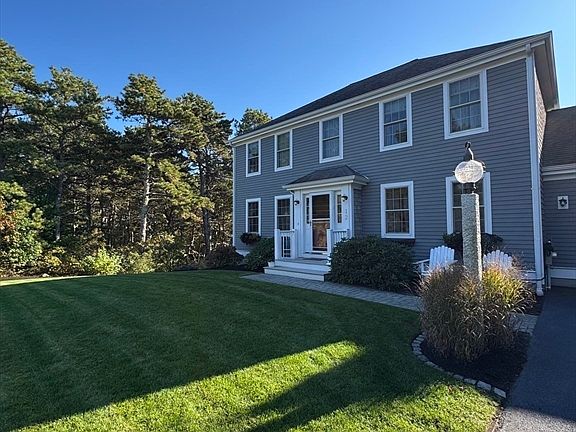 5th image of 12 Wintergreen Rd